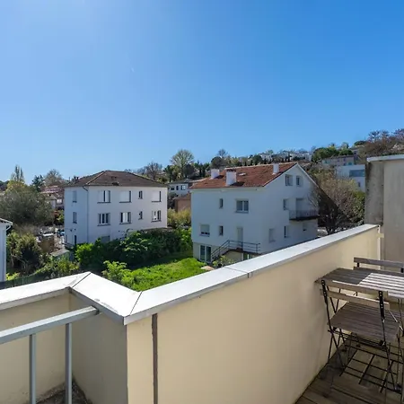 Chez Dorian - Parking & Balcon